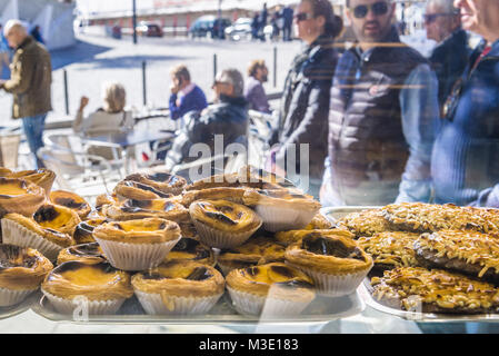 Pasteis de nata Süßigkeiten Gebäck Bela Torre in Porto, die zweitgrößte Stadt in Portugal auf der Iberischen Halbinsel Stockfoto