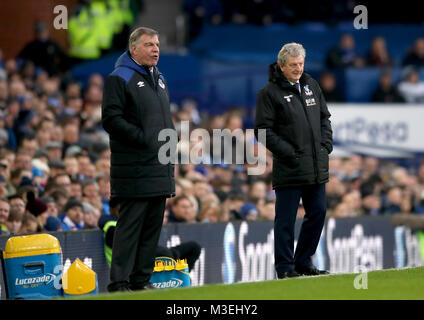 Everton Manager Sam Allardyce (links) und Crystal Palace Manager Roy Hodgson während der Premier League Spiel im Goodison Park, Liverpool. Stockfoto