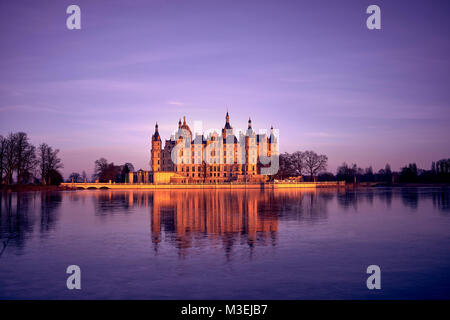 Das Schweriner Schloss, Sonnenuntergang, Winter Stockfoto