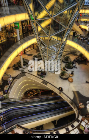 Frankfurt Shopping Mall im Jahr 2015 getroffen Stockfoto