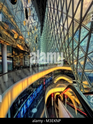 Frankfurt Shopping Mall im Jahr 2015 getroffen Stockfoto