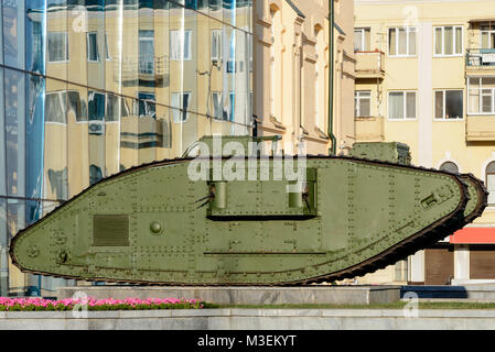 Panzer in Syntagma-Platz in Charkiw, Ukraine Stockfoto