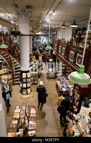 Innenansicht Gehäuse arbeitet Buchhandlung Cafe. Soho. Manhattan, New York City, USA. Stockfoto