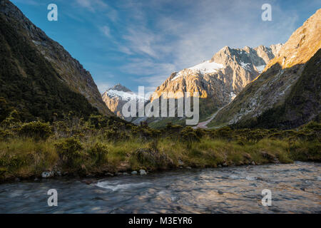 Straße zum Milford Sound Neuseeland im Jahr 2015 getroffen Stockfoto