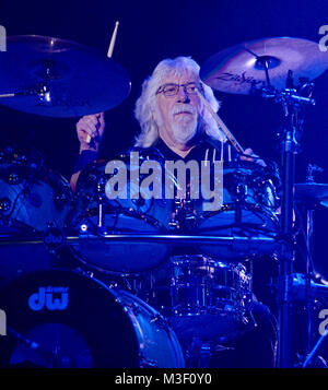 Die Moody Blues führen Sie im Hard Rock Live! Im Seminole Hard Rock Hotel & Casino verfügt über: Graeme Edge Wo: Hollywood, Florida, United States Wenn: 10 Jan 2018 Credit: JLN Fotografie/WENN.com Stockfoto