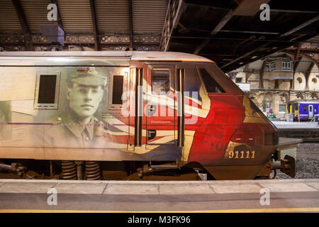 Virgin Trains British Rail Class 91 91111' für die Gefallenen "elektrische Eisenbahn Lokomotive bei der Bahnhof York England Stockfoto