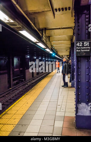 42Nd Street - Port Authority Bus Terminal der U-Bahn Station Manhattan New York, New York, USA Stockfoto