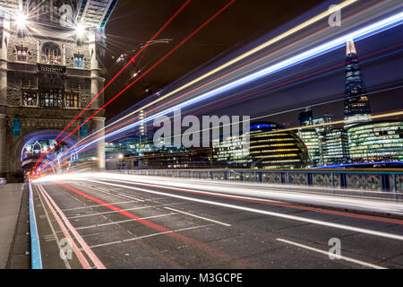 Der Rush Hour - Tower Bridge, London Stockfoto