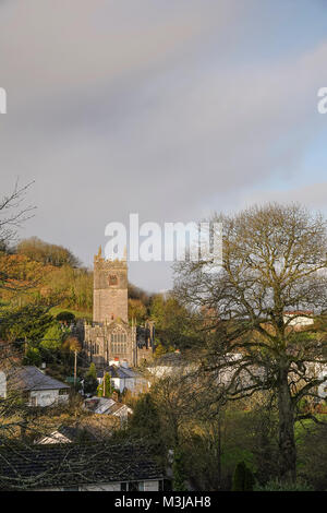 Love Lane, Marldon. 11. Februar 2018. Winterliches Wetter in South Devon heute Morgen. Sonnenaufgang über Marldon in der Nähe von Torquay in South Devon. Credit: James Jagger/Alamy leben Nachrichten Stockfoto