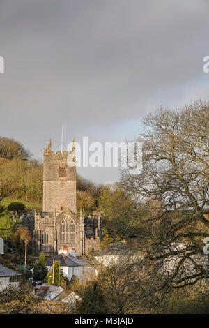 Love Lane, Marldon. 11. Februar 2018. Winterliches Wetter in South Devon heute Morgen. Sonnenaufgang über Marldon in der Nähe von Torquay in South Devon. Credit: James Jagger/Alamy leben Nachrichten Stockfoto