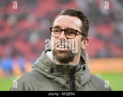 Leverkusen, Deutschland. 10. Februar, 2018. Bundesliga Spieltag 22, Bayer 04 Leverkusen gegen Hertha BSC Berlin: Michael Preetz (Hertha). Credit: Jürgen Schwarz/Alamy leben Nachrichten Stockfoto