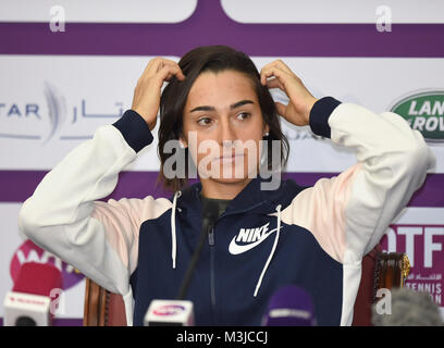 Doha, Katar. 11 Feb, 2018. Caroline Garcia von Frankreich nimmt an einer Pressekonferenz im Vorfeld der 2018 WTA Qatar Open in Doha, Katar, Jan. 11, 2018. Credit: Nikku/Xinhua/Alamy leben Nachrichten Stockfoto