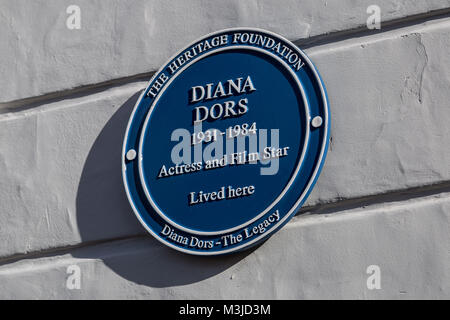 London, Großbritannien. 11. Februar 2018. Eine blaue Plakette zum Gedenken an Diana Dors ist ihre ehemalige Heimat auf Burnsall Straße in Chelsea vorgestellt. Credit: Guy Corbishley/Alamy leben Nachrichten Stockfoto