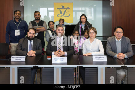 Februar 8, 2018 - Hong Kong, Hong Kong SAR, China, Hongkong SAR: China - Februar 08., 2018. Pressekonferenz im Legislativrat Büros mit drei kanadische Anwaelte der Snowden Flüchtlinge. Marc-André Séguin, Michael Simkin und Cristina Rogov besuchen Sie Hong Kong zu beunruhigenden Berichte von Störungen, die durch die Hong Kong Polizei in der Flüchtlinge fällen Frage. Gesendet von für die Flüchtlinge, die in Montreal gegründete NGO, die sich privat Die sieben Asylbewerber nach Kanada auswandern gefördert hat, die Rechtsanwälte nachdrücklich für die Nutzung von falsches Zeugnis von Hong Kong Polizei gezwungen prejud gekündigt Stockfoto