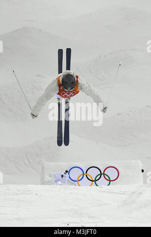 Pyeongchang, Südkorea, 11. Februar 2018. Katharina Foester Deutschlands in Aktion im Finale des olympischen Mogul freestlye Skifahren Wettbewerb im yongpyong Alpin Center in Pyeongchang, Südkorea, 11. Februar 2018. Foto: Angelika Warmuth/dpa/Alamy leben Nachrichten Stockfoto