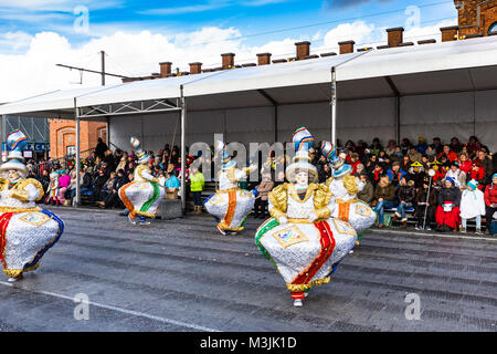 Aalst, Belgien. 11 Feb, 2018. Jährliche Karnevalsumzug am Sonntag in Aalst, Belgien. Credit: Sergiy Beketow/Alamy leben Nachrichten Stockfoto