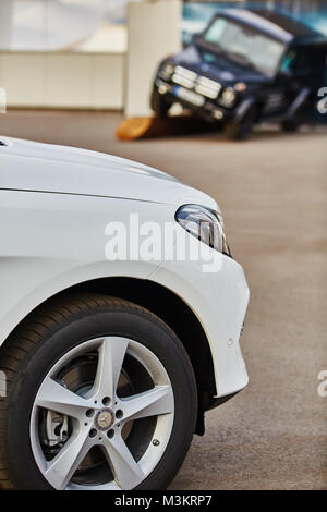 Kiew, Ukraine - 10. Oktober 2015: Mercedes Benz-Sterne-Erfahrung. Die interessante Serie von Testfahrten Stockfoto