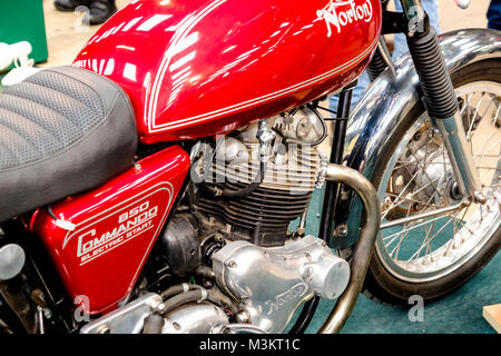 Motorräder an der 38th Carol Nash Bristol Classic Bike Show Norton Commando Stockfoto