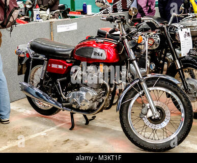 Motorräder an der 38th Carol Nash Bristol Classic Bike Show BSA Rocket 3 Stockfoto