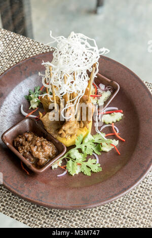 Hähnchen Sate-Spieße, Thai Groumet Küche Stockfoto