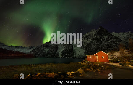 Lofoten Nordlicht - Aurora Borealis Norwegen im Jahr 2016 getroffen Stockfoto