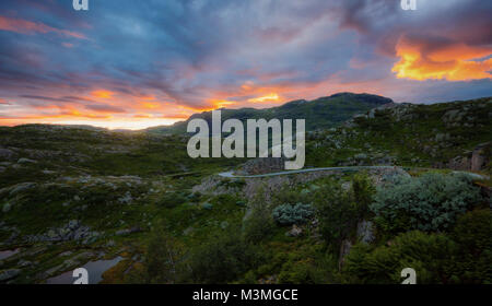 Norwegen Berg Sonnenuntergang in 2017 getroffen Stockfoto