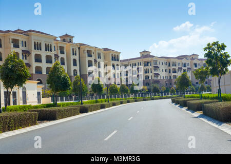 Saadiyat Beach Villas Abu Dhabi, 4. Februar, 2018: Leben in Abu Dhabi, Blick auf Villa und Wohnhaus Stockfoto