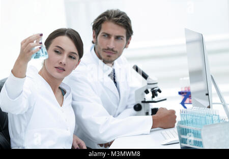 Team von Biologen Forscher im Labor Stockfoto