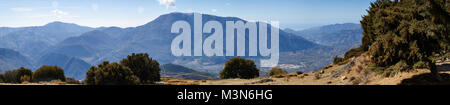 Panorama hoch oben in den Alpujarras. Stockfoto