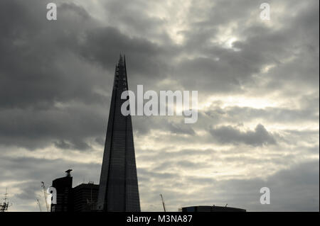 310 m supertall Wolkenkratzer der Shard abgeschlossen im 2012 von Renzo Piano in London, England, Vereinigtes Königreich. Am 5. April 2015. Dies ist die höchste Stockfoto