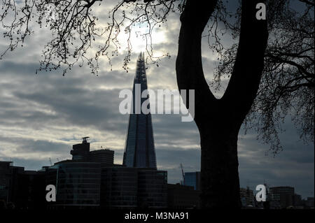 310 m supertall Wolkenkratzer der Shard abgeschlossen im 2012 von Renzo Piano in London, England, Vereinigtes Königreich. Am 5. April 2015. Dies ist die höchste Stockfoto