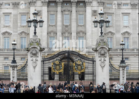 Buckingham Palace in London, England, Vereinigtes Königreich. Am 5. April 2015 © wojciech Strozyk/Alamy Stock Foto Stockfoto