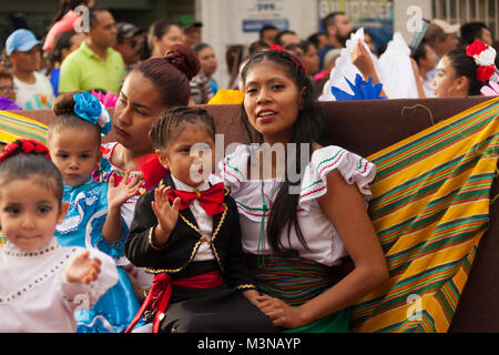 Matamoros, Tamaulipas, Mexiko - 25. Februar 2017, Desfile Fiestas Mexicanas ist Teil der Charro Tage Fiesta - Fiestas Mexicanas, eine bi-nationale fest Stockfoto