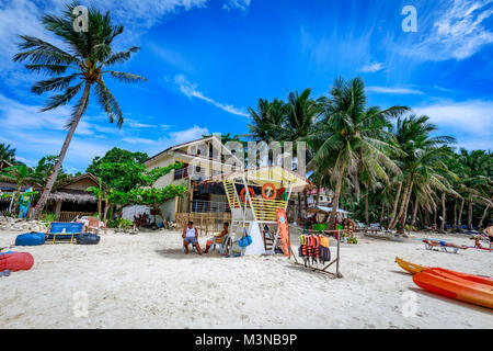 Boracay, Philippinen - 18.November 2017: Diniwid Beach View, weißem Sandstrand auf der Insel Boracay auf den Philippinen Stockfoto