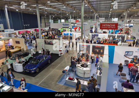 Kiew, Ukraine - Oktober 07, 2017: die Menschen besuchen CEE 2017, der größten consumer electronics Messe der Ukraine im Ausstellungszentrum ExpoPlaza. Stockfoto