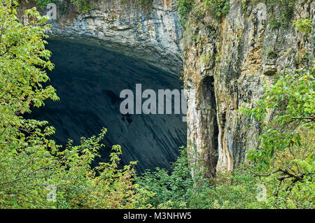 Teil der großen karst Devetàshka Höhle oder Grotte in der Nähe von Dorf Devetaki, Bulgarien Stockfoto