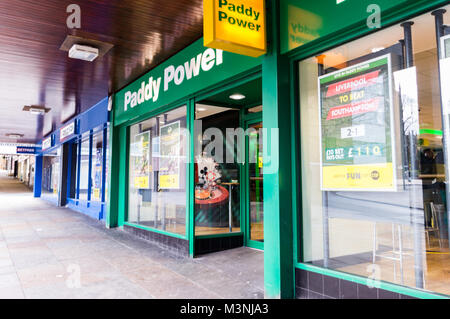 Buchmachern in den Burgess, Coventry City Centre entfernt. Stockfoto