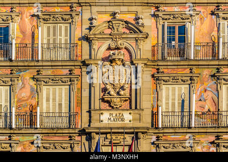 Vorderansicht der Fassade der Casa de La Panaderia Gebäude an der Plaza Mayor, Madrid, Spanien Stockfoto