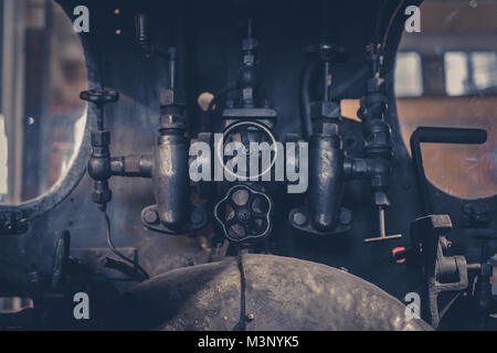 Vintage Technologie - Ventile und Griffe in alten Maschine - Stockfoto