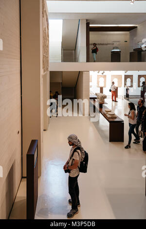 Cordoba, Spanien - 11 April 2017: Madinat al Zahara de los Atunes Museum, entworfen von Nieto Sobejano Architekten. Innenansicht. Stockfoto