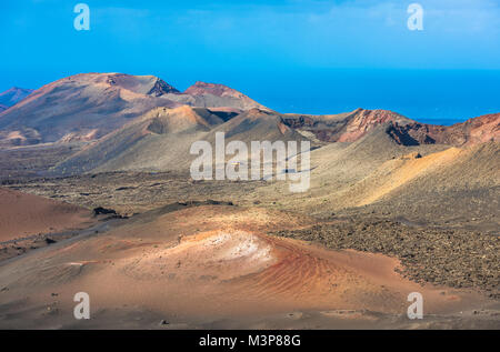 Vulkanlandschaft im Nationalpark Timanfaya, Lanzarote, Kanarische Inseln, Spanien Stockfoto