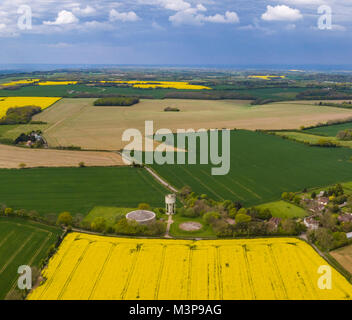 Rapsfelder - Drone Blick über die Landschaft von Kent Stockfoto