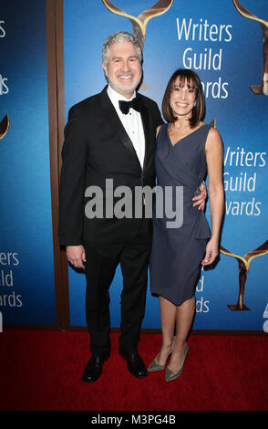 Beverly Hills, USA. 11 Feb, 2018. Gäste, die 2018 Writers Guild Awards LOS ANGELES. Feierstunde im Beverly Hilton Hotel am 11. Februar in Beverly Hills, Kalifornien 2018. Credit: MediaPunch Inc/Alamy leben Nachrichten Stockfoto