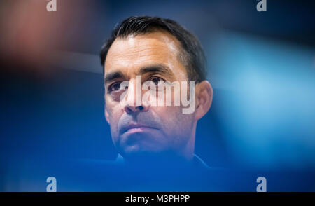 Bochum, Deutschland. 12 Feb, 2018. Robin Dutt, dem neuen Trainer des VfL Bochum, während einer Pressekonferenz in Bochum, Deutschland, 12. Februar 2018. Credit: Guido Kirchner/dpa/Alamy leben Nachrichten Stockfoto