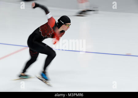 Gangneung, Südkorea. 12 Feb, 2018. Brianne Tutt von Kanada startet die WomenÃ¢â'¬â"¢s 1500 M Eisschnelllauf bei den Olympischen Winterspielen 2018 PyeongChang an Gangneung Oval am Montag, den 12. Februar 2018. Credit: Paul Kitagaki jr./ZUMA Draht/Alamy leben Nachrichten Stockfoto