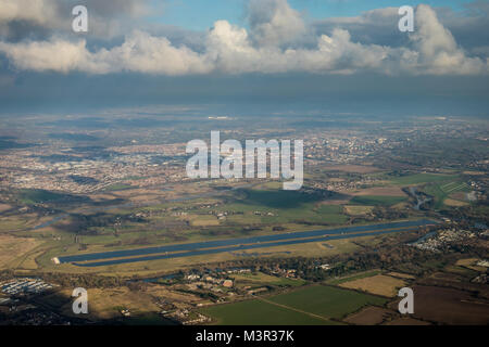 Luftbild des Dorney Lake Olympic rowing Veranstaltungsort aus dem Süden. Stockfoto