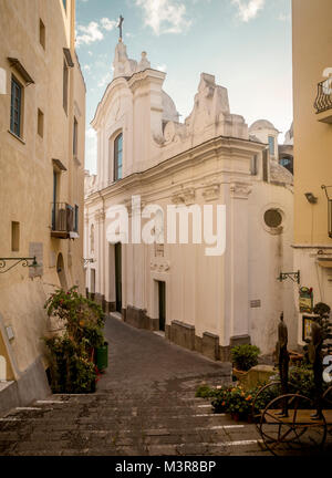 Alte katholische Kirche auf der Insel Capri in Italien Stockfoto