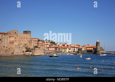 Kleine Hafen von Collioure, Pyrénées-Orientales, Royal, Frankreich Stockfoto