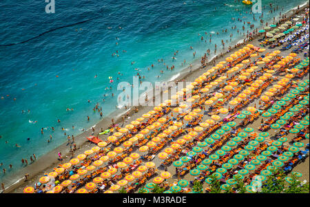 Antenne Panorama der Strand in Positano, Italien Stockfoto