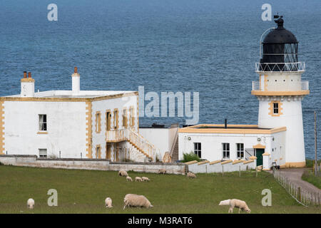 Tod Head Lighthouse, Catterline, Aberdeenshire, Schottland. Der Leuchtturm wurde 1897 und 2007 stillgelegt. Es liegt südlich von Stonehaven Stockfoto